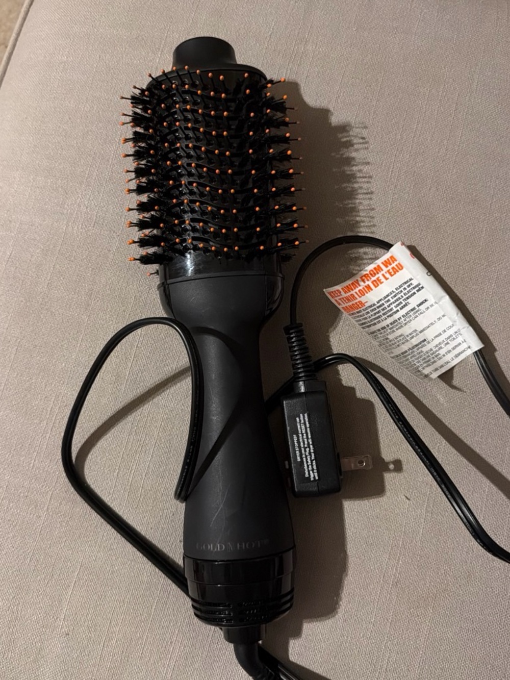Black One-Step Hot Air Volumizing Brush